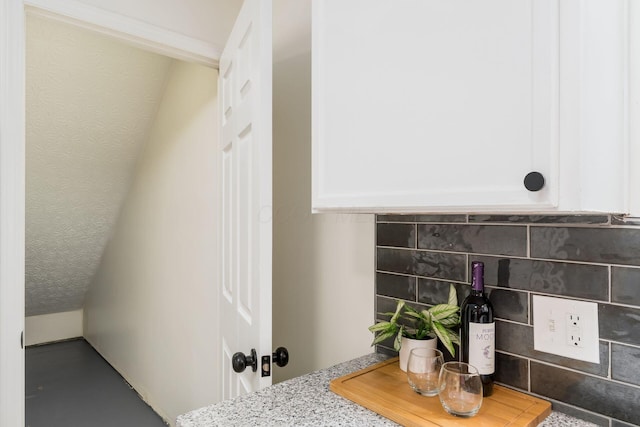 1993 Cumberland St, Newark, OH 43055 - detailed view of backsplash