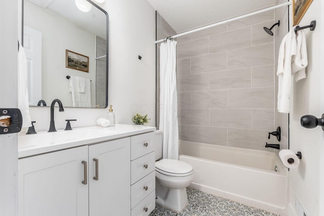 1810 Messner Dr Unit 62E, Hilliard, OH 43026 - bathroom featuring shower / tub combo with curtain, vanity, and toilet
