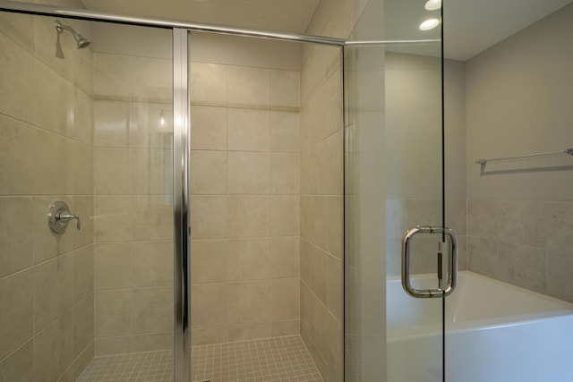 596 Courtright Dr E, Pickerington, OH 43147 - full bathroom with a shower stall