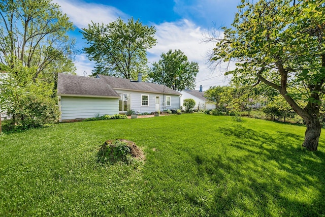 1512 Shanley Dr, Columbus, OH 43224 - view of green lawn