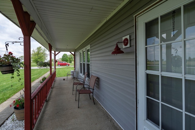 13216 Sheley Road Nw, Jeffersonville, OH 43128 - view of patio with covered porch