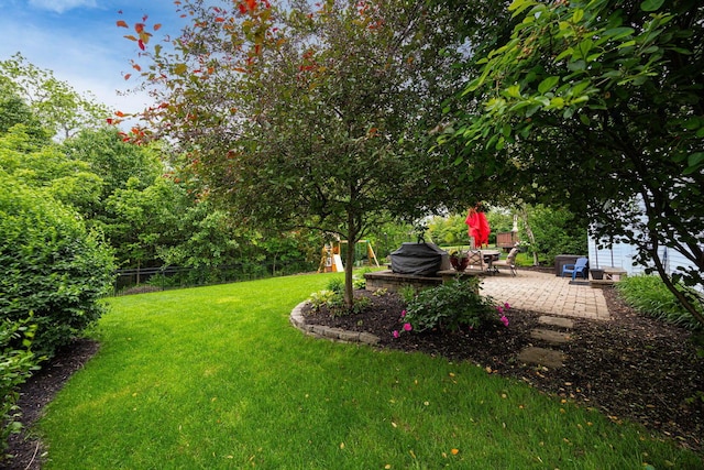 3409 Marl Pl, Columbus, OH 43221 - view of yard featuring a patio area
