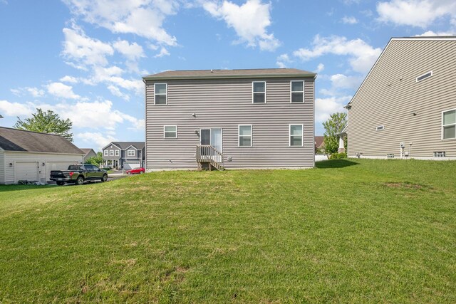 2357 Pine Crest Dr, Lancaster, OH 43130 - rear view of property featuring a lawn