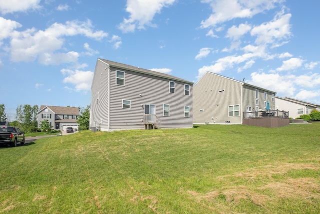 2357 Pine Crest Dr, Lancaster, OH 43130 - back of house featuring a yard