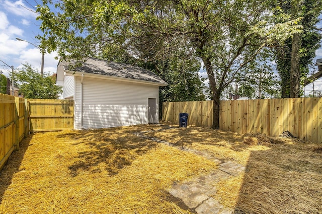 1104 E Whittier St, Columbus, OH 43206 - view of fenced backyard
