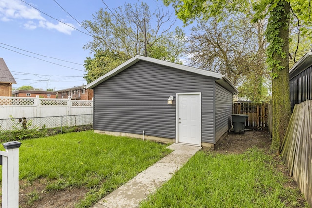 1093 E Long St, Columbus, OH 43203 - view of outdoor structure with an outbuilding