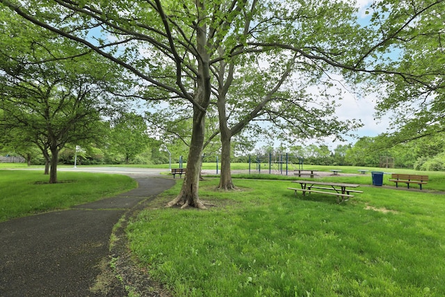1155 Rockport Ct, Columbus, OH 43235 - view of community featuring a yard