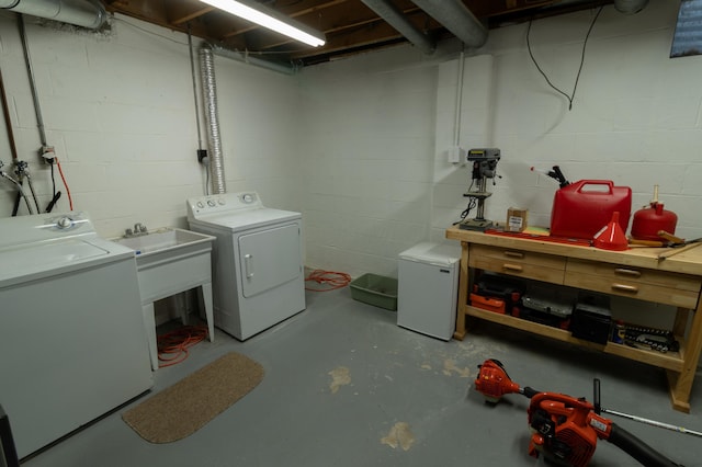 5392 Ponderosa Dr, Columbus, OH 43231 - laundry area with washer and dryer and concrete block wall