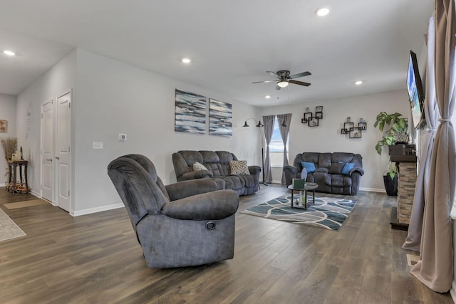 4196 Holstein Dr, Obetz, OH 43207 - living area featuring ceiling fan, wood finished floors, recessed lighting, and baseboards