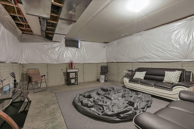 4196 Holstein Dr, Obetz, OH 43207 - living room featuring concrete floors