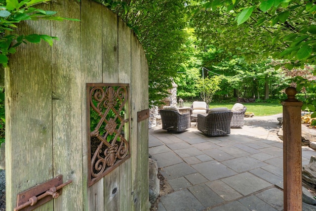712 Riverbend Ave, Powell, OH 43065 - view of patio