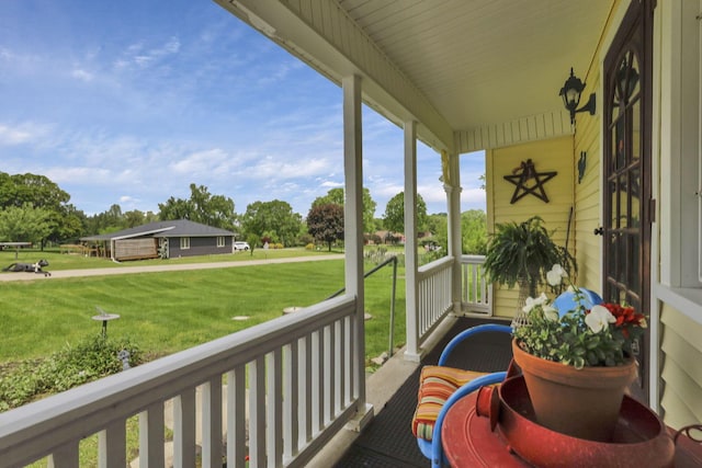 1625 Stringtown Rd NE, Lancaster, OH 43130 - balcony with a porch