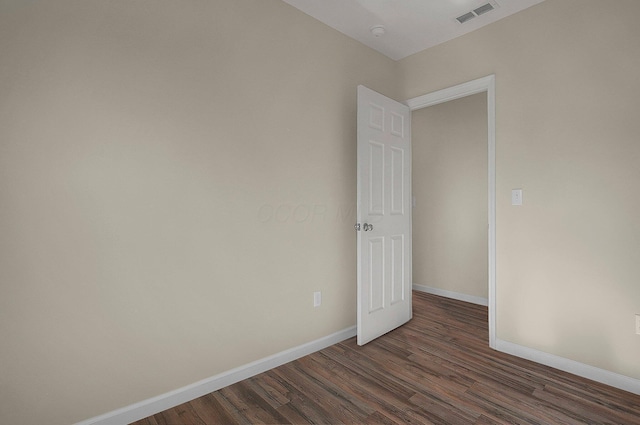 564-564 Kelton Ave, Columbus, OH 43205 - empty room featuring dark wood finished floors and baseboards