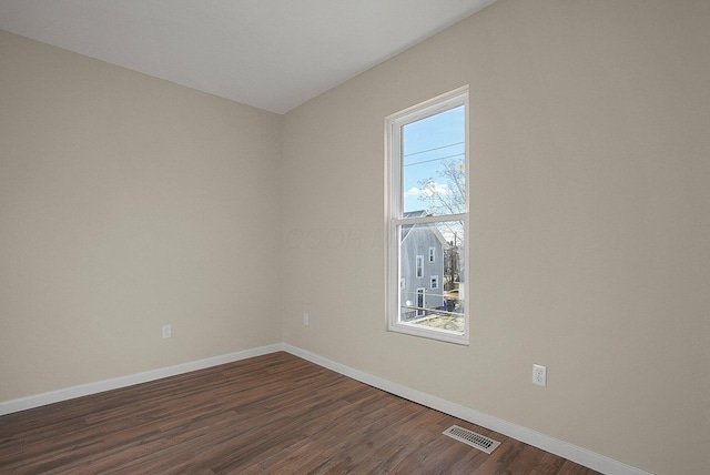 564-564 Kelton Ave, Columbus, OH 43205 - spare room featuring dark wood-style floors and baseboards