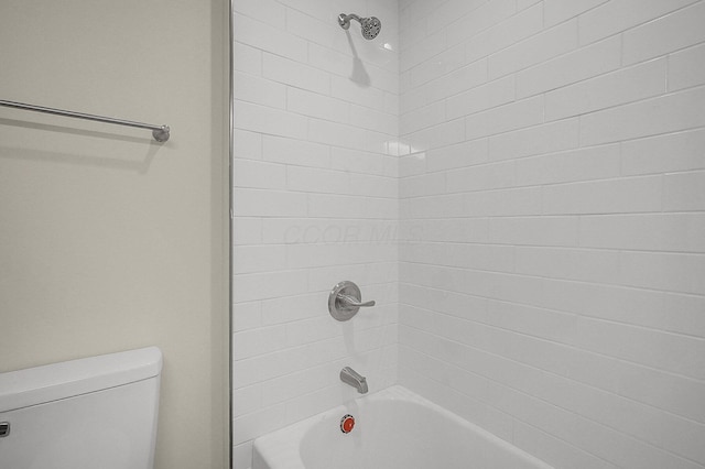 564-564 Kelton Ave, Columbus, OH 43205 - bathroom with toilet and shower / tub combination