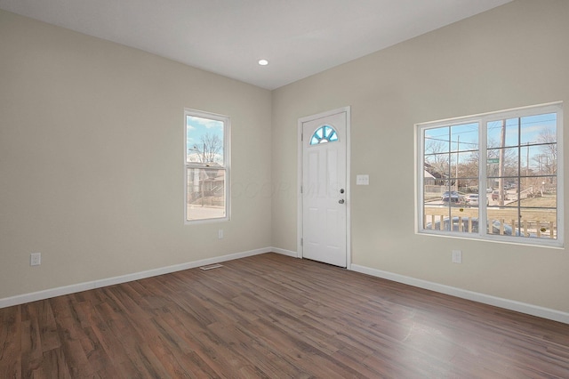 564-564 Kelton Ave, Columbus, OH 43205 - entryway with dark wood-style flooring, baseboards, and recessed lighting