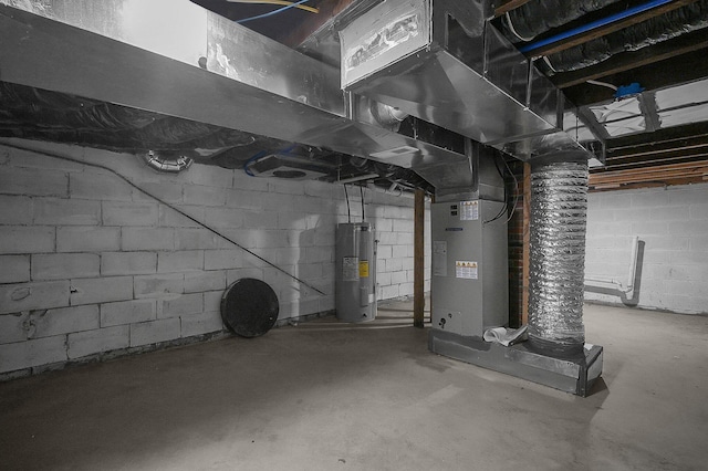 564-564 Kelton Ave, Columbus, OH 43205 - unfinished basement with electric water heater