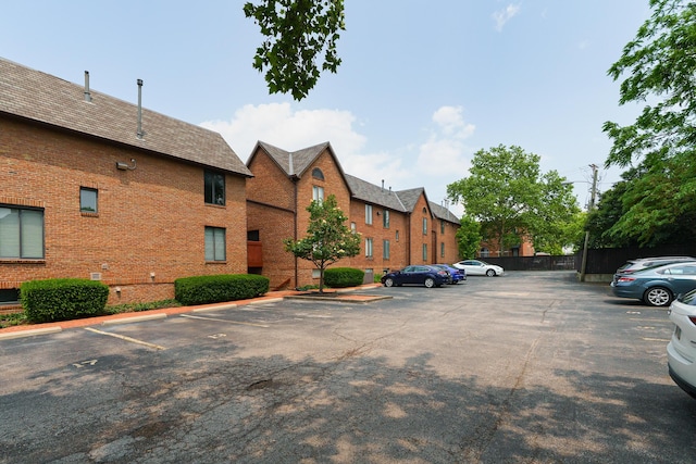 277 Lear St Unit 11, Columbus, OH 43206 - view of building exterior featuring uncovered parking