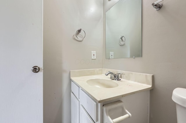 1041 Clifton Chase Dr, Galloway, OH 43119 - bathroom with vanity and toilet