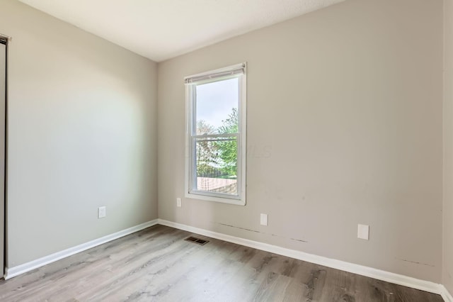 1041 Clifton Chase Dr, Galloway, OH 43119 - empty room with wood finished floors and baseboards