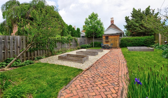 758 S Front St, Columbus, OH 43206 - view of yard with a garden and a patio