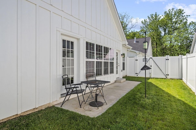 3918 Logan Ct, Hilliard, OH 43026 - view of yard with a gate and a patio area
