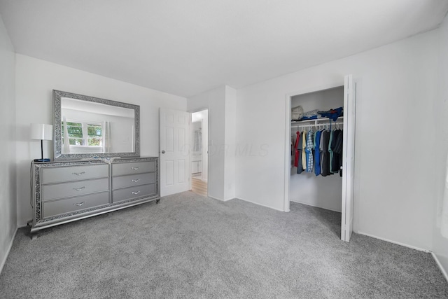 4861 Warminster Dr, Columbus, OH 43232 - carpeted bedroom featuring a closet and baseboards
