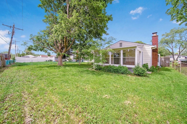 4861 Warminster Dr, Columbus, OH 43232 - view of yard with a sunroom