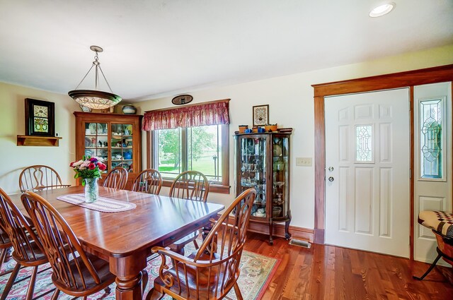 13742 State Rte 41, Jeffersonville, OH 43128 - dining space featuring wood finished floors and recessed lighting