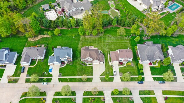 21252 Breckenridge Ln, Strongsville, OH 44149 - aerial view of property and surrounding area featuring nearby suburban area