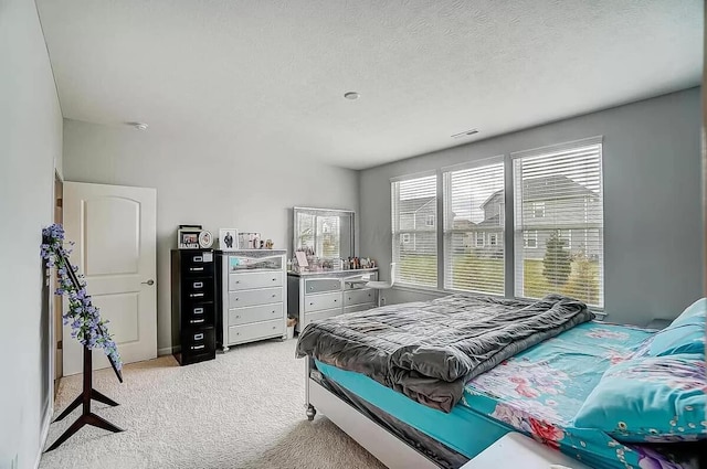 12281 Rooster Tail Dr, Pickerington, OH 43147 - bedroom featuring light colored carpet