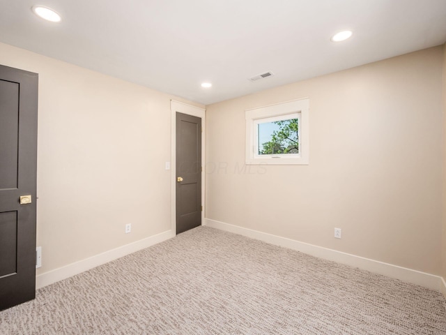 697 Stanley Ave, Columbus, OH 43206 - carpeted spare room with recessed lighting and baseboards