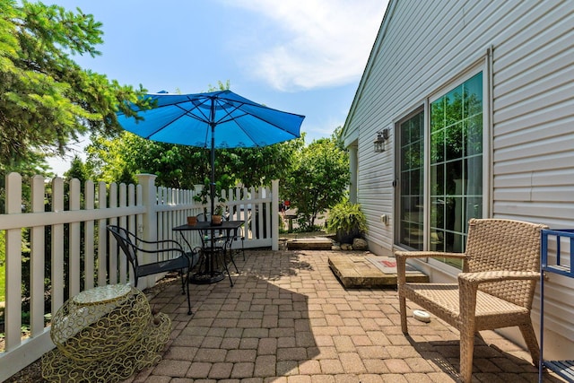 4642 Hobson Dr Unit 13E, Columbus, OH 43228 - view of patio / terrace with fence