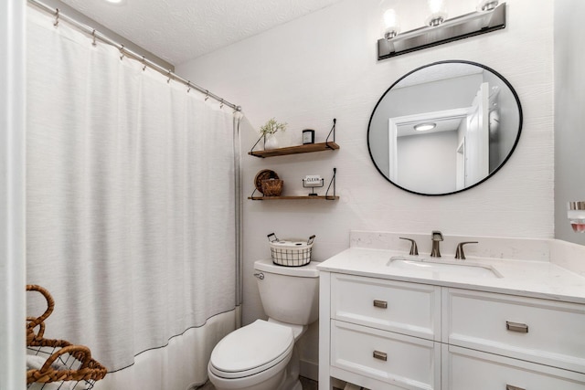 7834 Avaleen Cir N, Dublin, OH 43016 - full bathroom with toilet, vanity, a textured ceiling, and shower / tub combo with curtain
