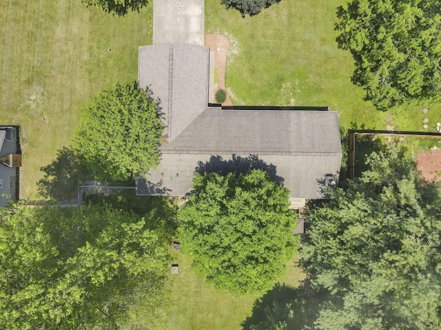 aerial view of property and surrounding area