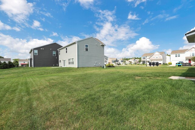 7540 Twisted Bark Dr, Canal Winchester, OH 43110 - view of grassy yard with a residential view