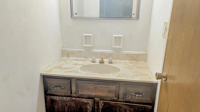 1236 Lindenwood Rd N, Columbus, OH 43229 - bathroom featuring vanity