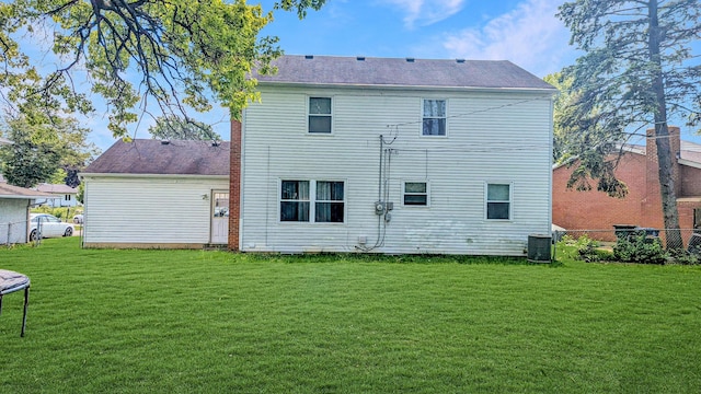 1236 Lindenwood Rd N, Columbus, OH 43229 - rear view of property featuring cooling unit