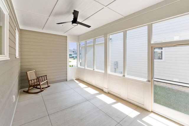 5599 Piatt Rd, Lewis Center, OH 43035 - unfurnished sunroom with ceiling fan