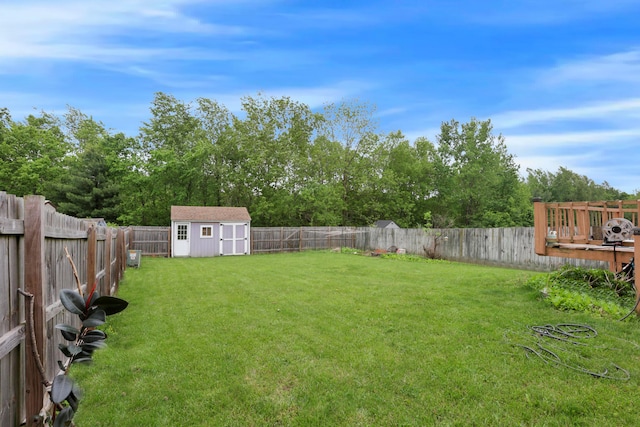 4966 Brice Creek Dr, Canal Winchester, OH 43110 - view of yard with a storage shed and an outbuilding