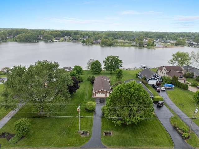 1244 E Choctaw Dr, London, OH 43140 - aerial view of residential area featuring a nearby body of water