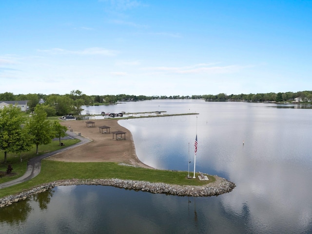 1244 E Choctaw Dr, London, OH 43140 - water view