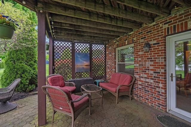 1244 E Choctaw Dr, London, OH 43140 - view of patio / terrace