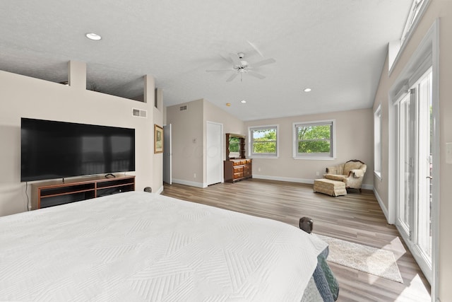 1244 E Choctaw Dr, London, OH 43140 - bedroom featuring wood finished floors, vaulted ceiling, baseboards, recessed lighting, and a ceiling fan
