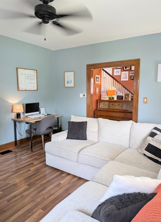 841 E Mulberry St, Lancaster, OH 43130 - living room with wood finished floors, ceiling fan, and a desk