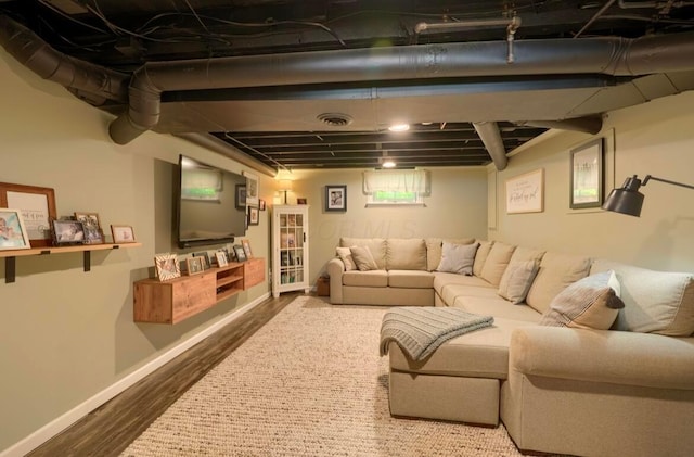 841 E Mulberry St, Lancaster, OH 43130 - living room featuring wood finished floors and baseboards