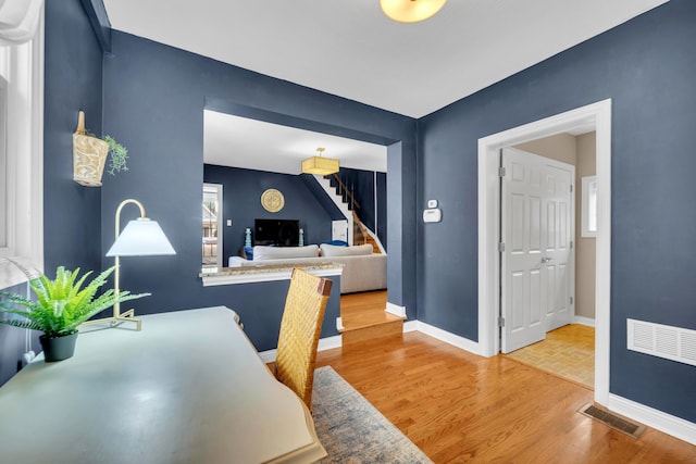 609 Mohawk St, Columbus, OH 43206 - home office with wood finished floors and baseboards