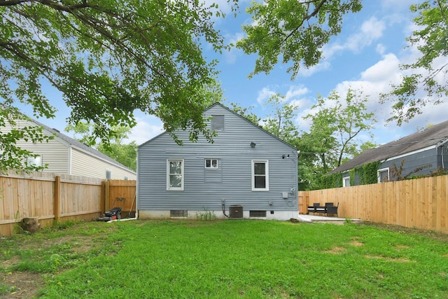 523 S Napoleon Ave, Columbus, OH 43213 - back of property featuring cooling unit