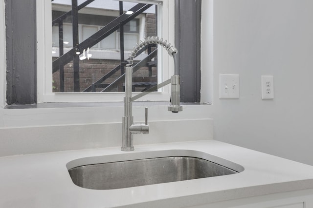 1195 E Whittier St, Columbus, OH 43206 - kitchen view of a sink