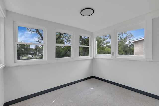 1195 E Whittier St, Columbus, OH 43206 - view of unfurnished sunroom
